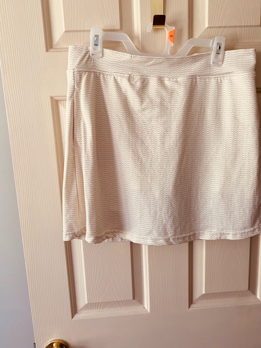 Women’s Cream Skort with Subtle Chevron Texture